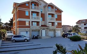 Apartments Summer